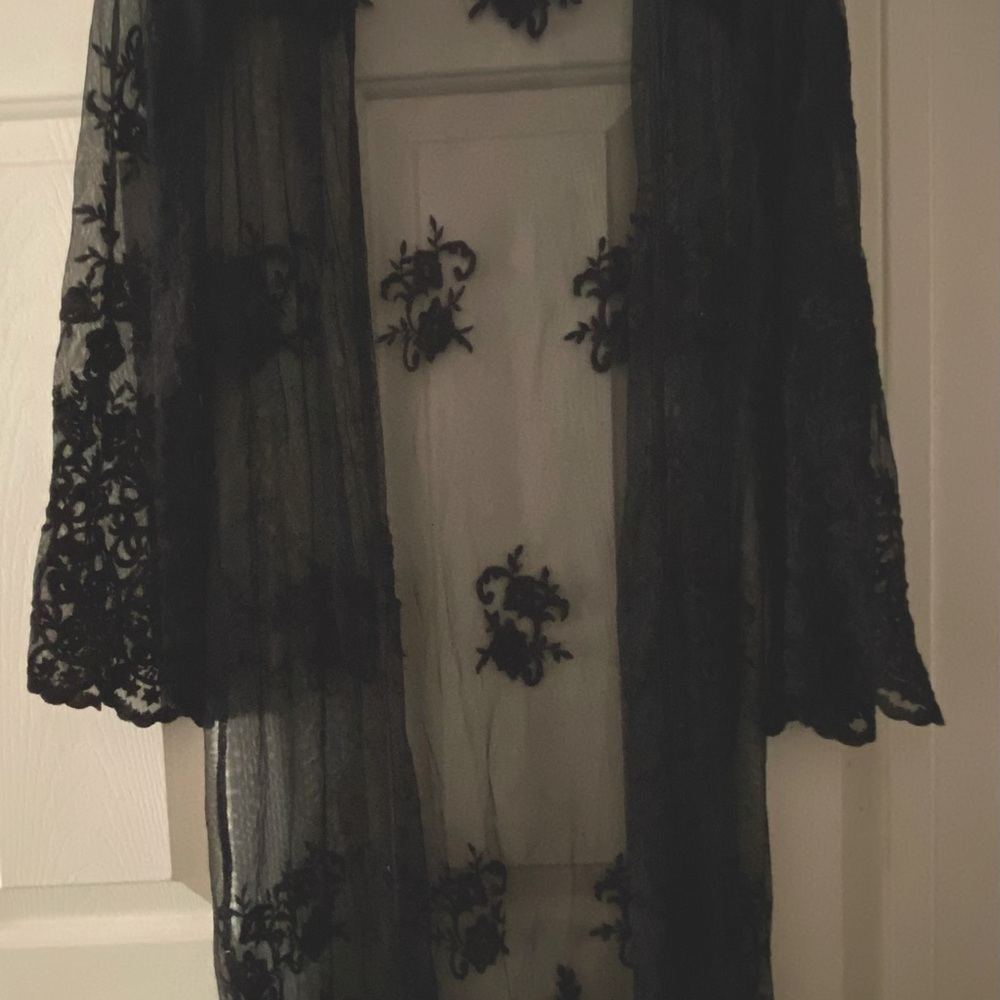 Lace kimono